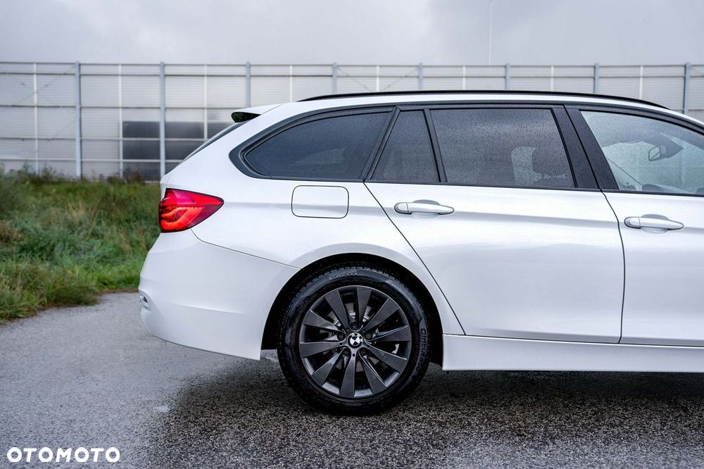 BMW Seria 3 320d xDrive - 8