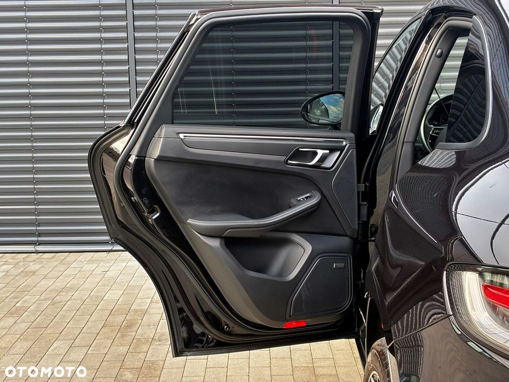 Porsche Macan - 18