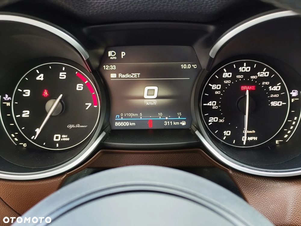 Alfa Romeo Stelvio 2.0 Turbo 16V AT8-Q4 Ti - 10