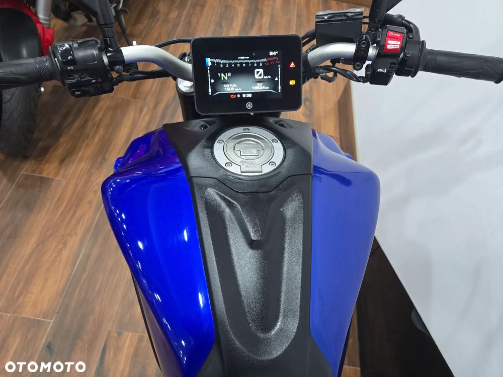 Yamaha MT - 8