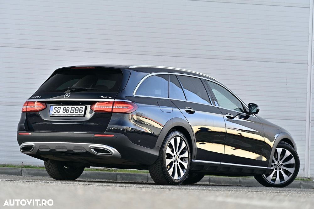 Mercedes-Benz E 220 d T-Modell 4MATIC Aut - 27