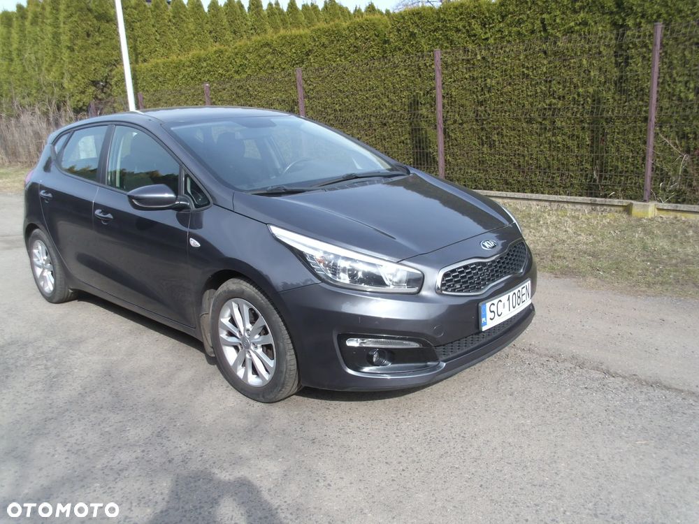 Kia Ceed - 21