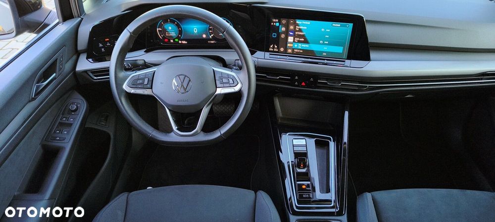 Volkswagen Golf - 34