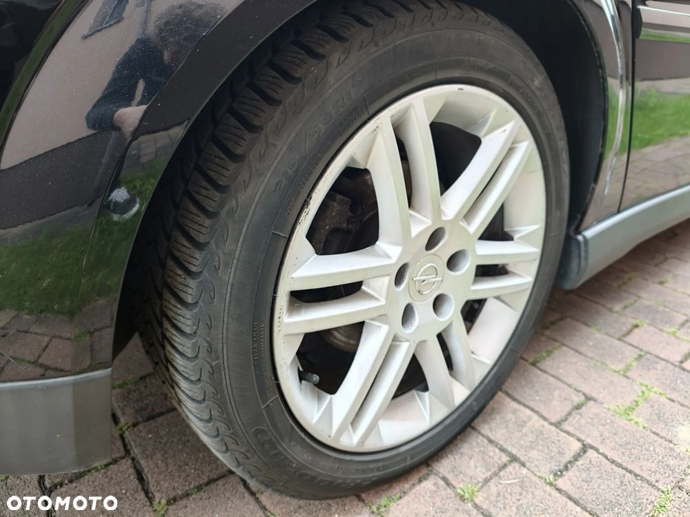 Opel Vectra 1.8 CDX - 27