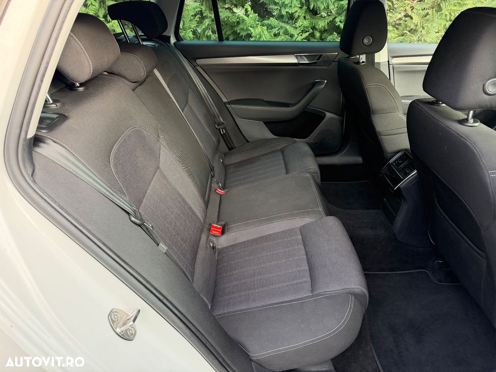 Skoda Superb 2.0 TDI DSG Premium Edition - 9