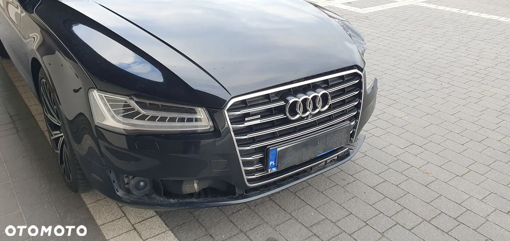 Audi A8 - 8