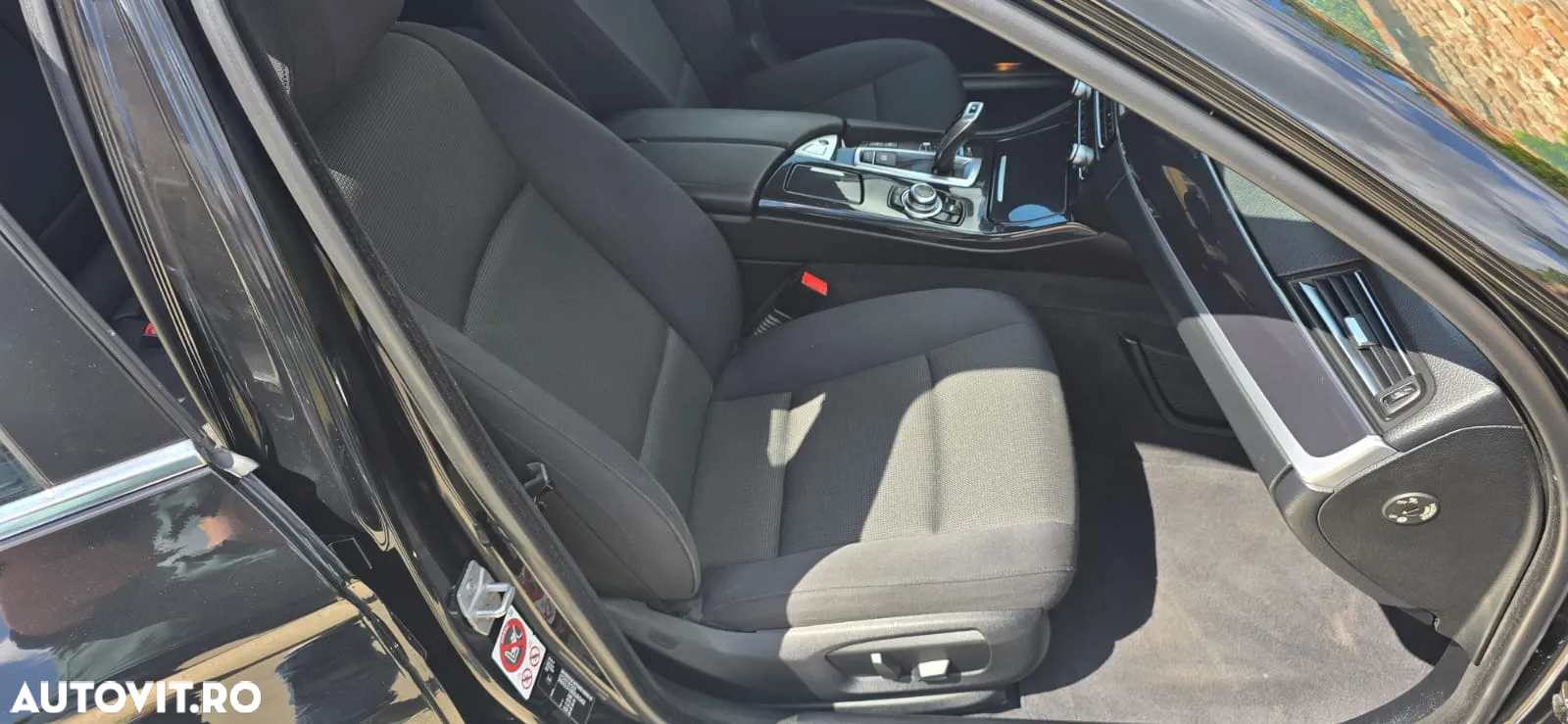 BMW Seria 5 520d xDrive AT - 19