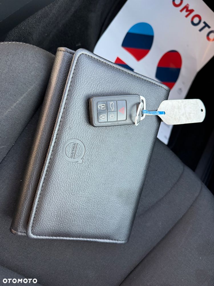 Volvo V40 D2 Kinetic - 28