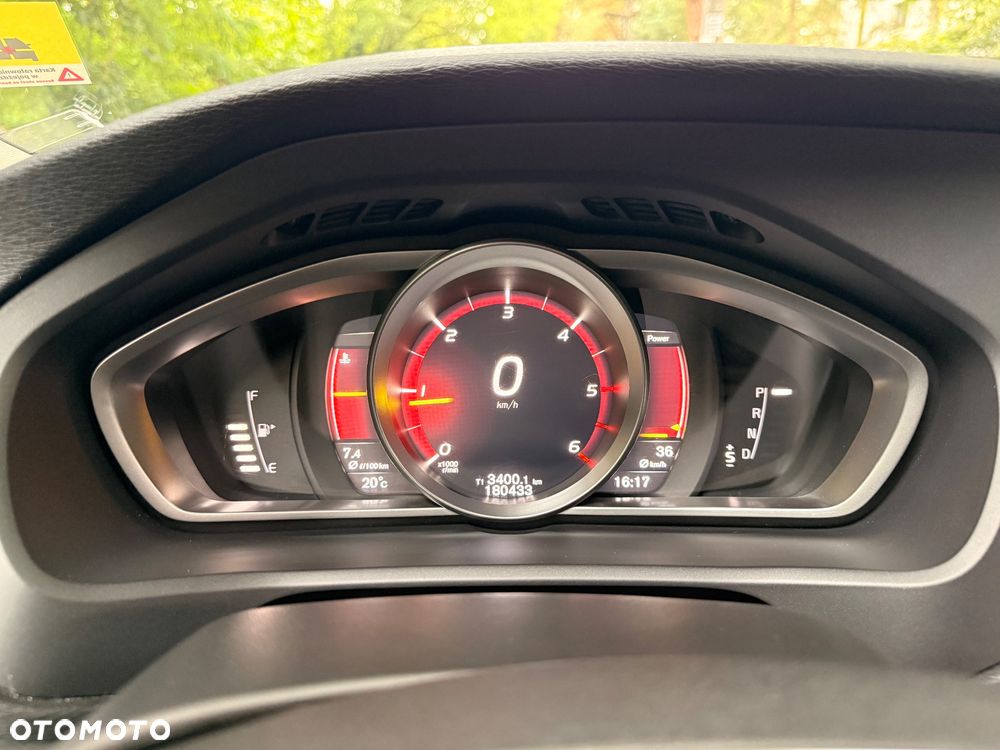 Volvo V40 D3 Geartronic Momentum - 10
