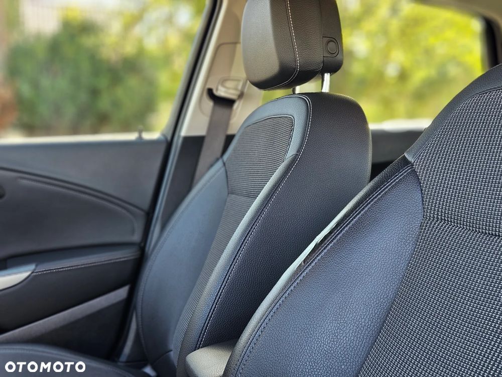 Opel Astra 1.6 Cosmo - 12