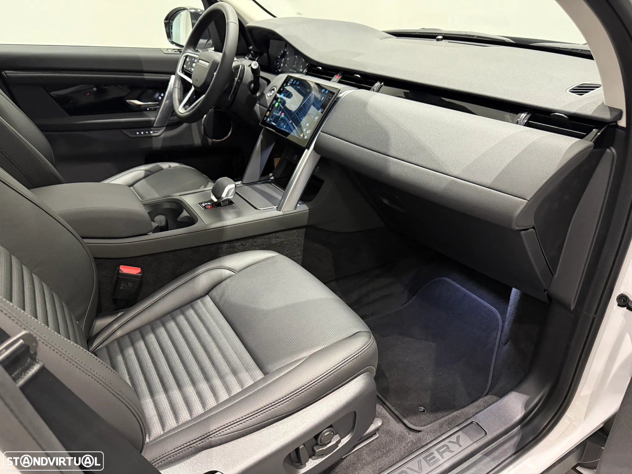 Land Rover Discovery Sport 1.5 I3 P270e AWD S - 8