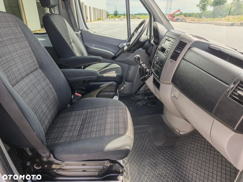 Mercedes-Benz Sprinter - 18