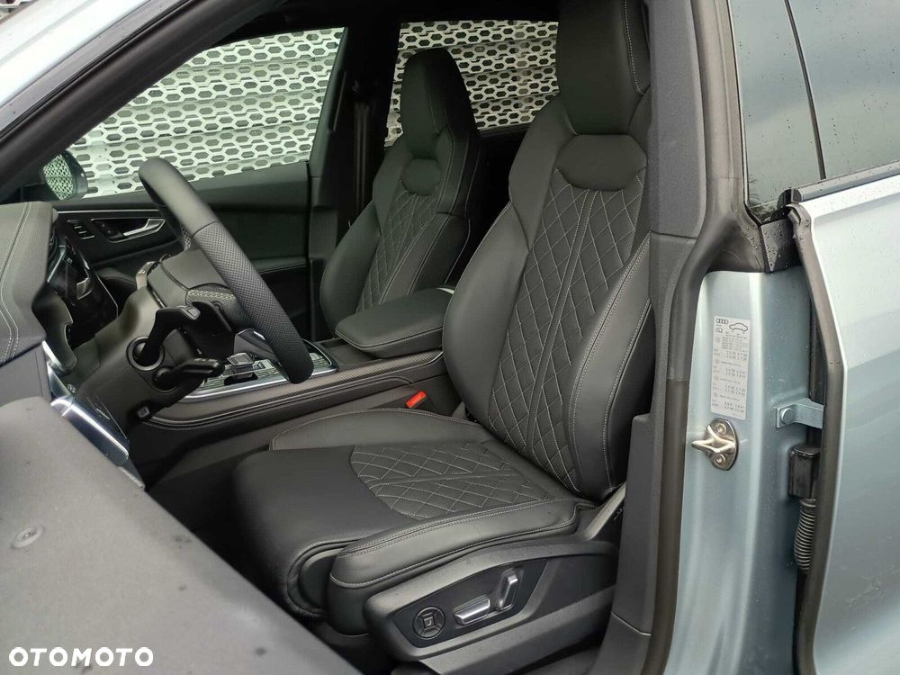 Audi Q8 - 12