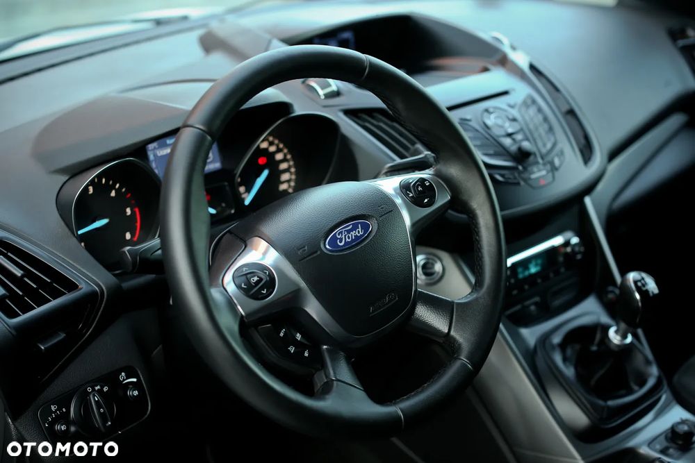 Ford Kuga 2.0 TDCi 2x4 SYNC - 28
