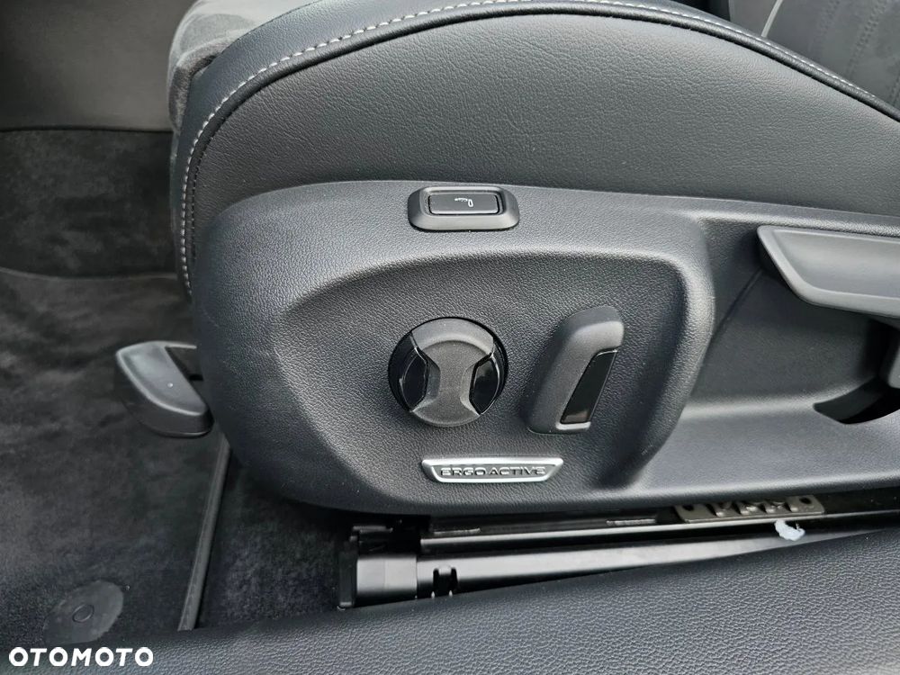 Volkswagen Passat Variant - 34