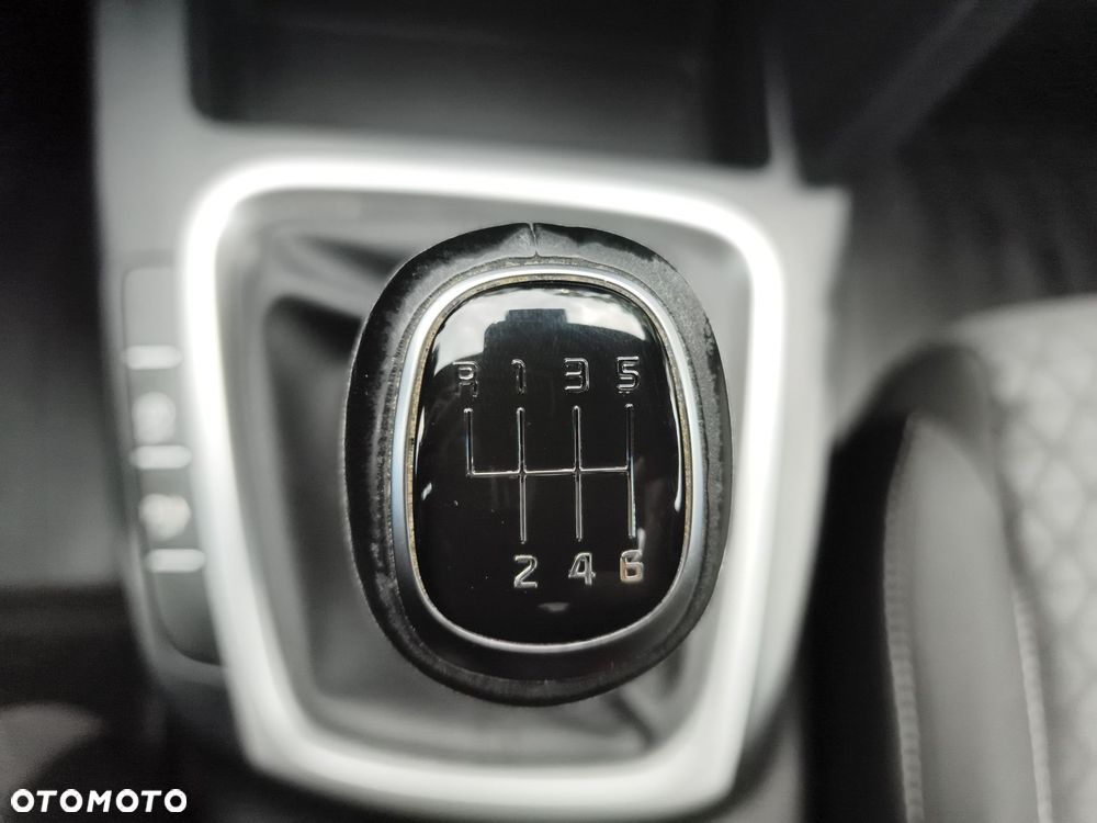Kia XCeed 1.5 T-GDI M - 23