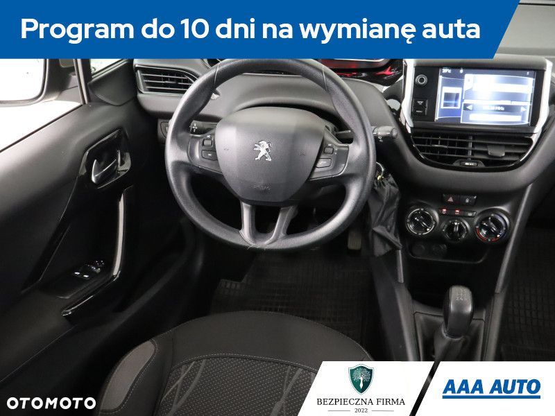 Peugeot 208 - 9