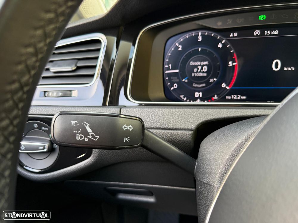 VW Golf Variant 1.6 TDi Highline DSG - 30