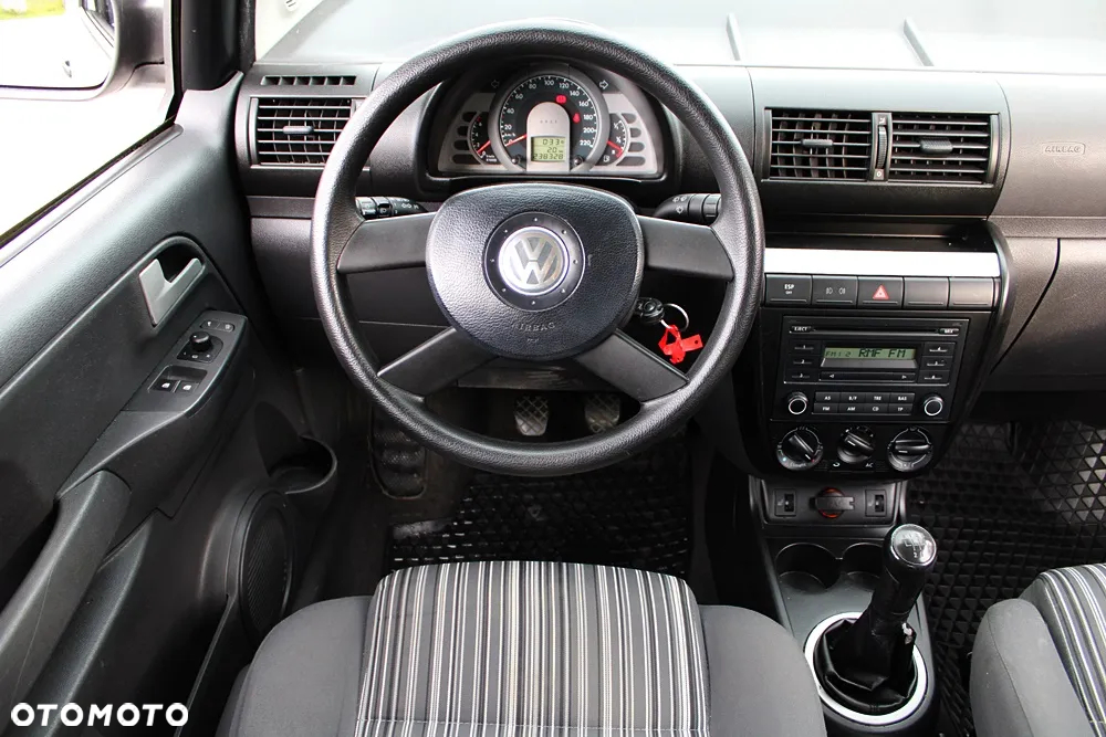Volkswagen Fox - 18