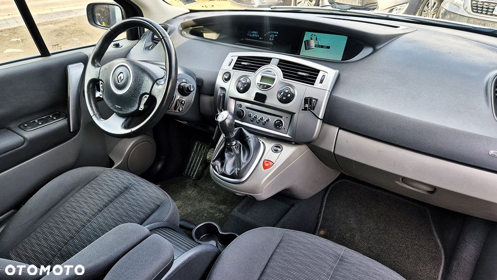 Renault Grand Scenic 2.0 16V Privilege - 38