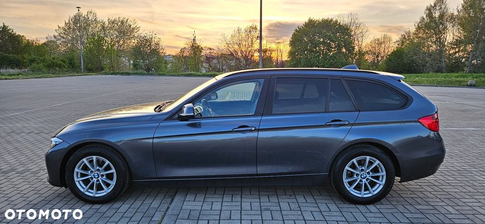 BMW Seria 3 316i Luxury Line - 16