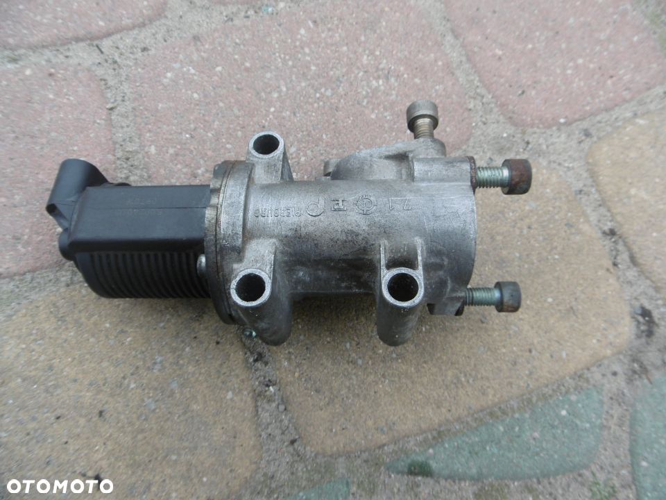 Zawór egr ZAFIRA B 1,9CDTI 09T016 - 3