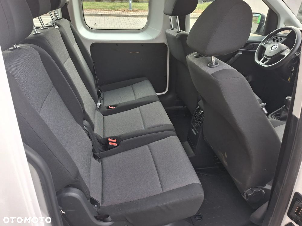 Volkswagen Caddy Maxi - 11