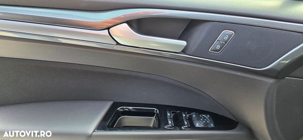 Ford Mondeo 2.0 HEV Titanium - 8