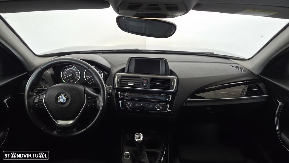 BMW 116 d Line Sport - 11