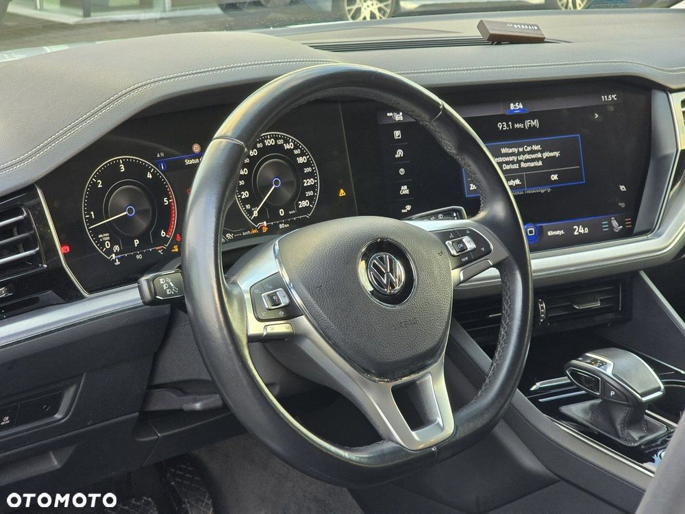 Volkswagen Touareg - 8