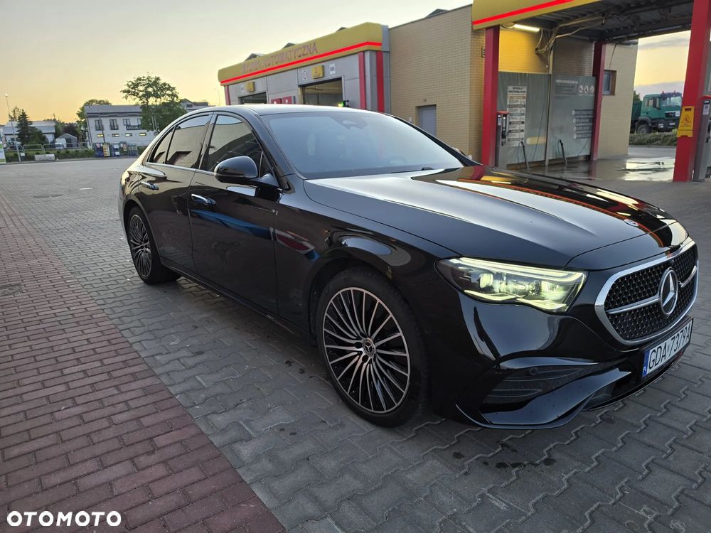 Mercedes-Benz Klasa E 220 d mHEV 4-Matic AMG 9G-Tronic - 1