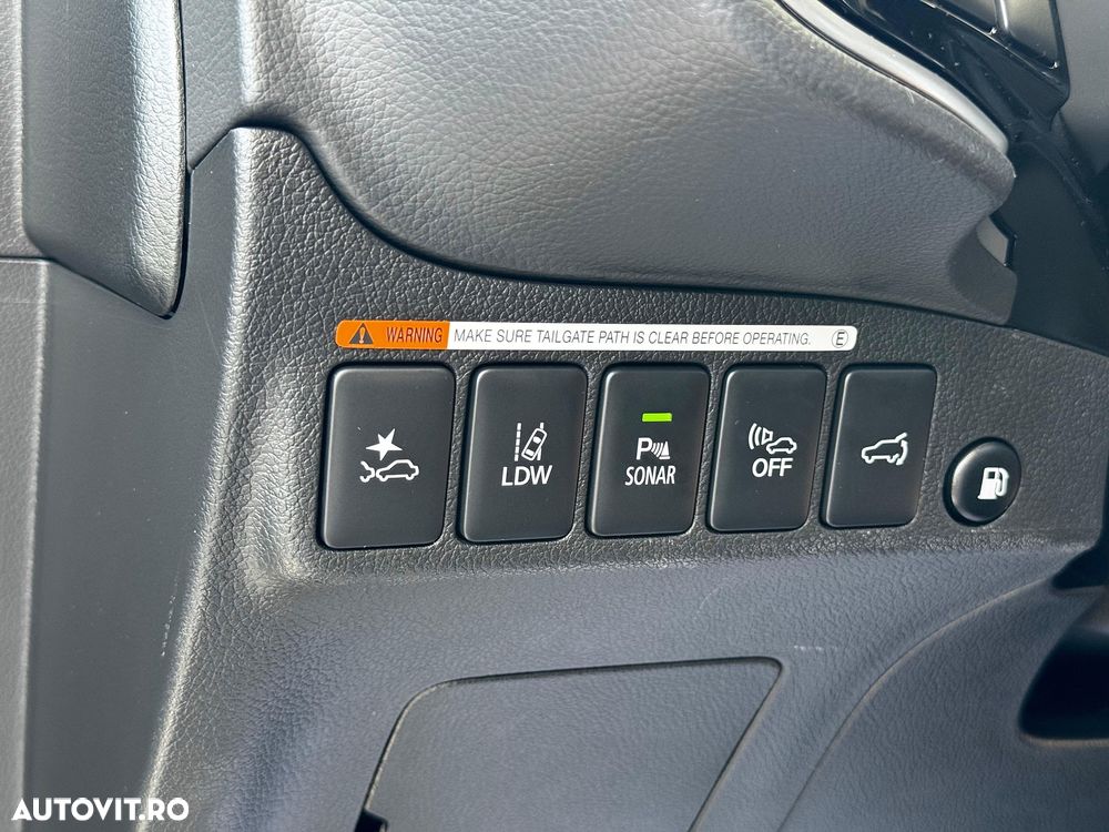 Mitsubishi Outlander - 15