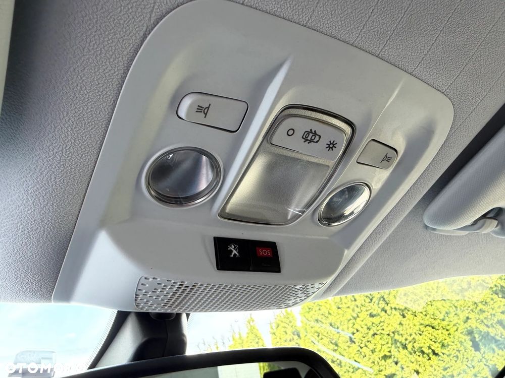Peugeot 2008 PureTech 110 Stop&Start EAT6 GT-Line Edition - 36