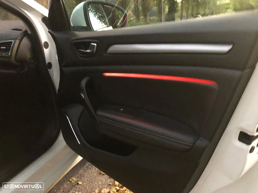 Renault Mégane ENERGY dCi 110 EDC INTENS - 18