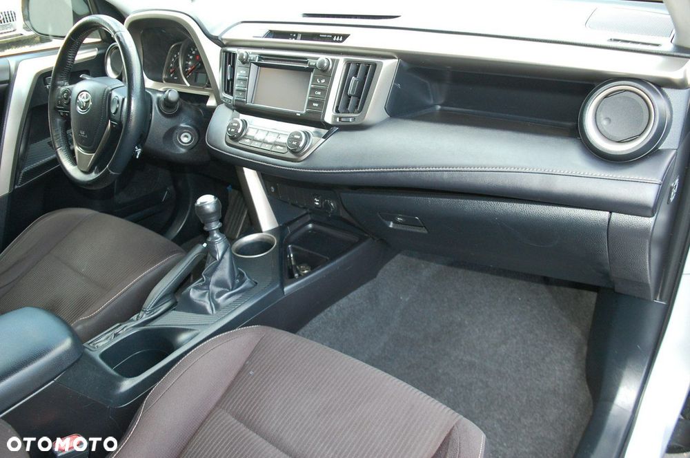Toyota RAV4 - 26