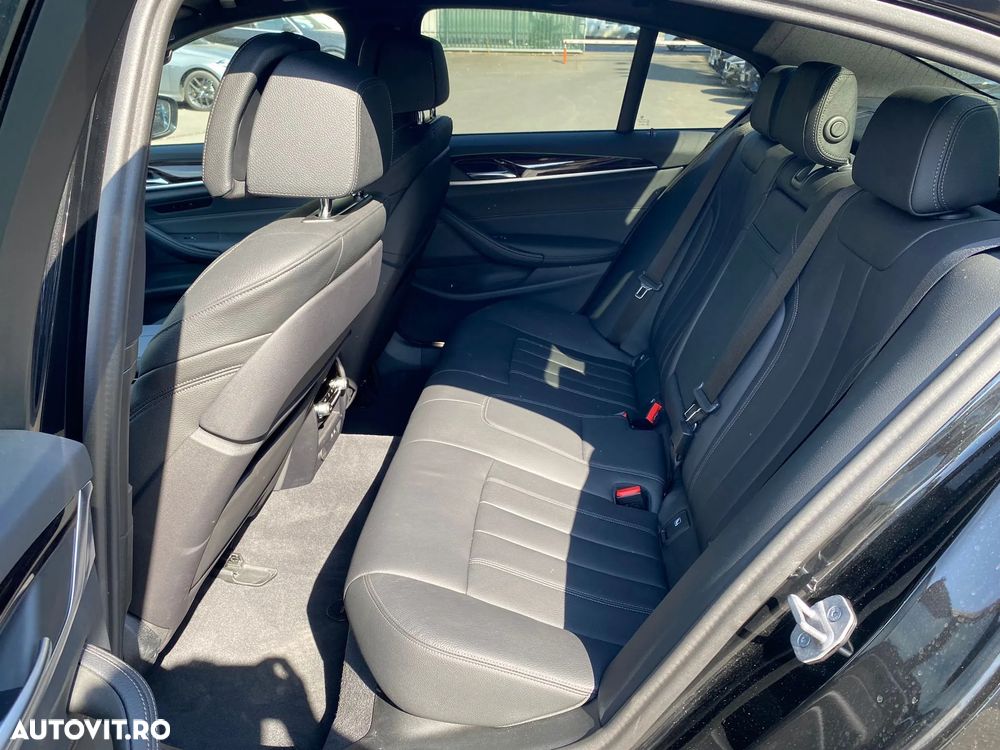 BMW Seria 5 530i xDrive AT - 9