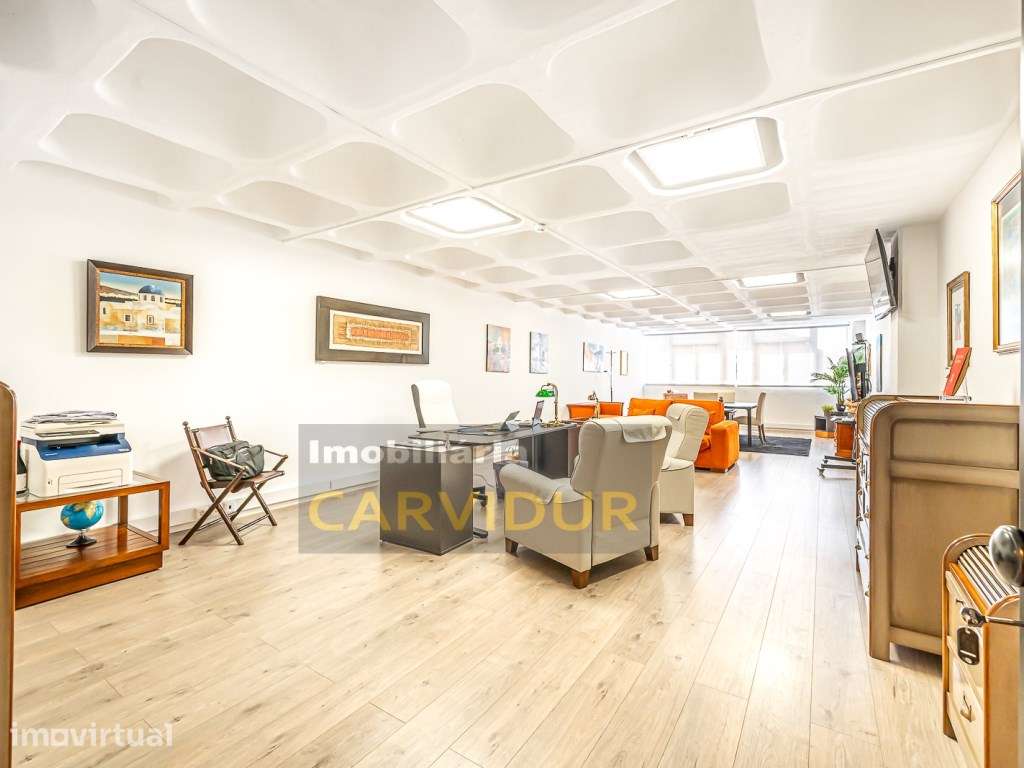 Escritorio/Gabinete/Sala - Grande imagem: 3/26