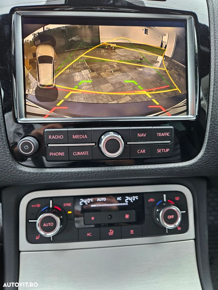 Volkswagen Touareg - 2