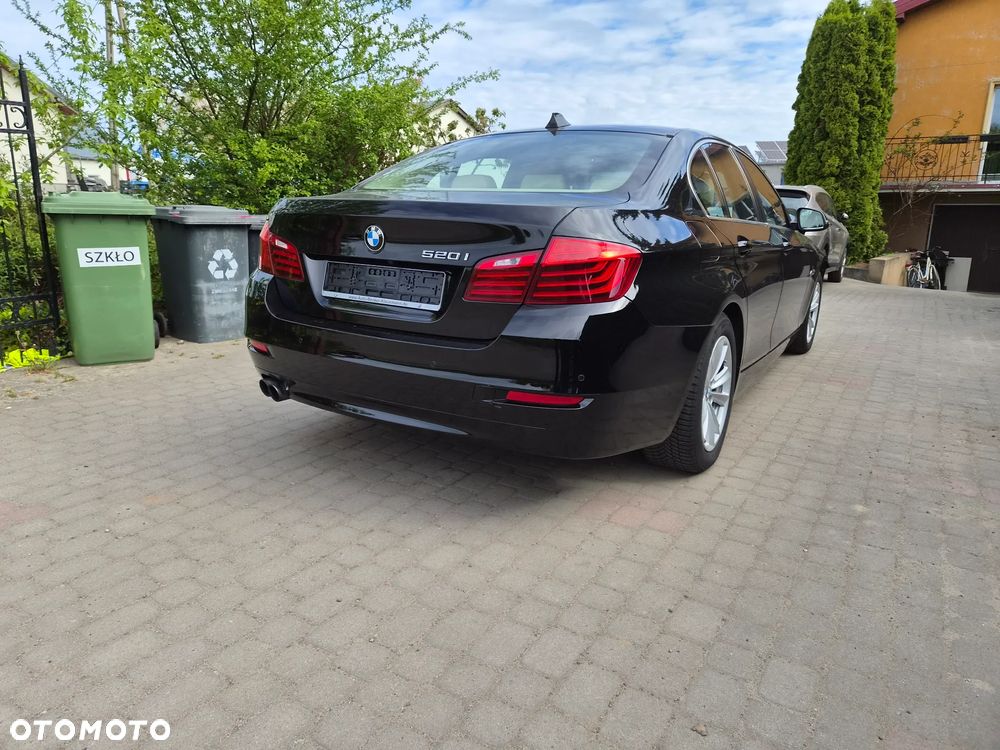 BMW Seria 5 520i - 5