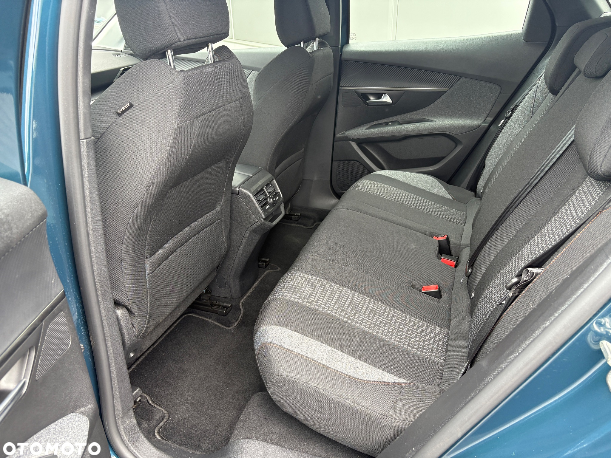 Peugeot 3008 PureTech 130 Stop & Start GPF EAT8 Allure - 20