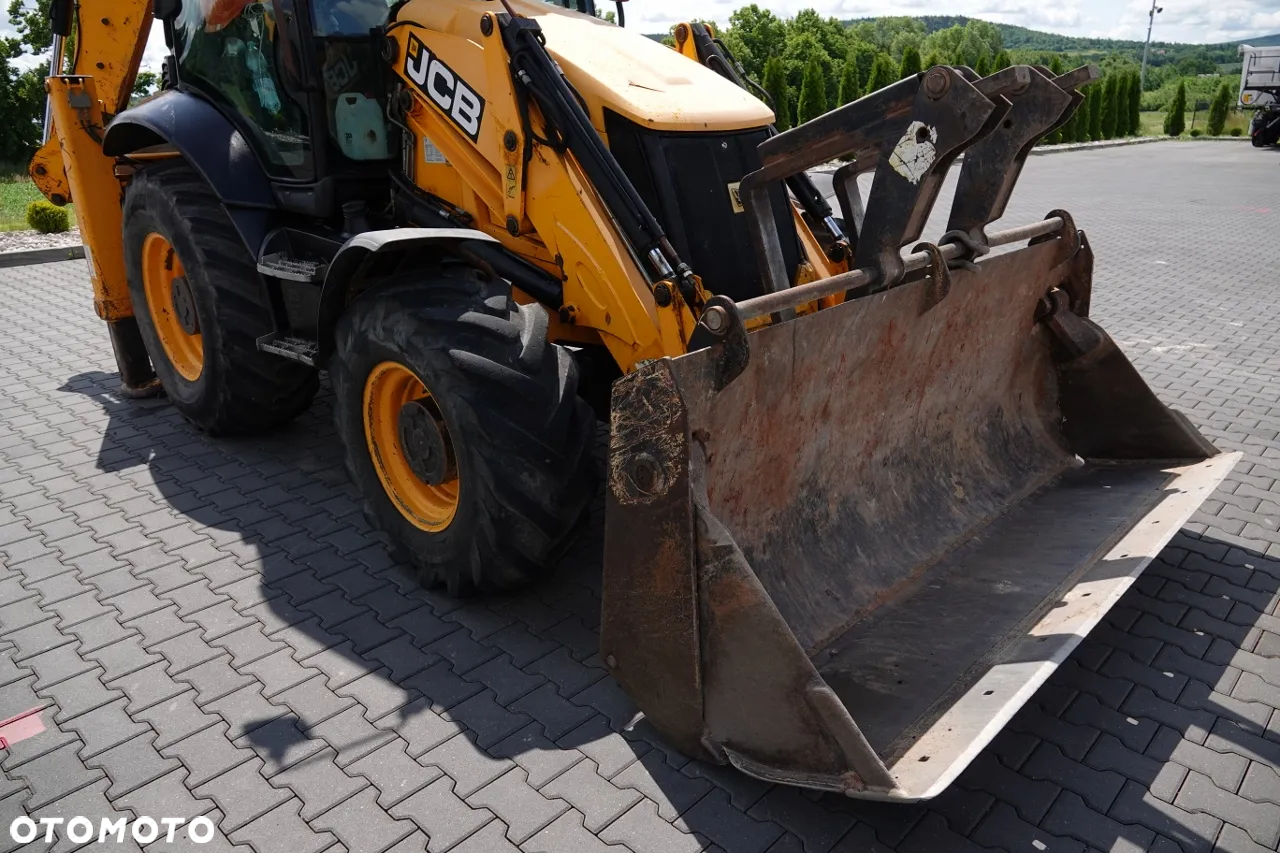 JCB 3CXCAEC / KOPARKO-ŁADOWARKA  / JOYSTICK / 2011 R - 17