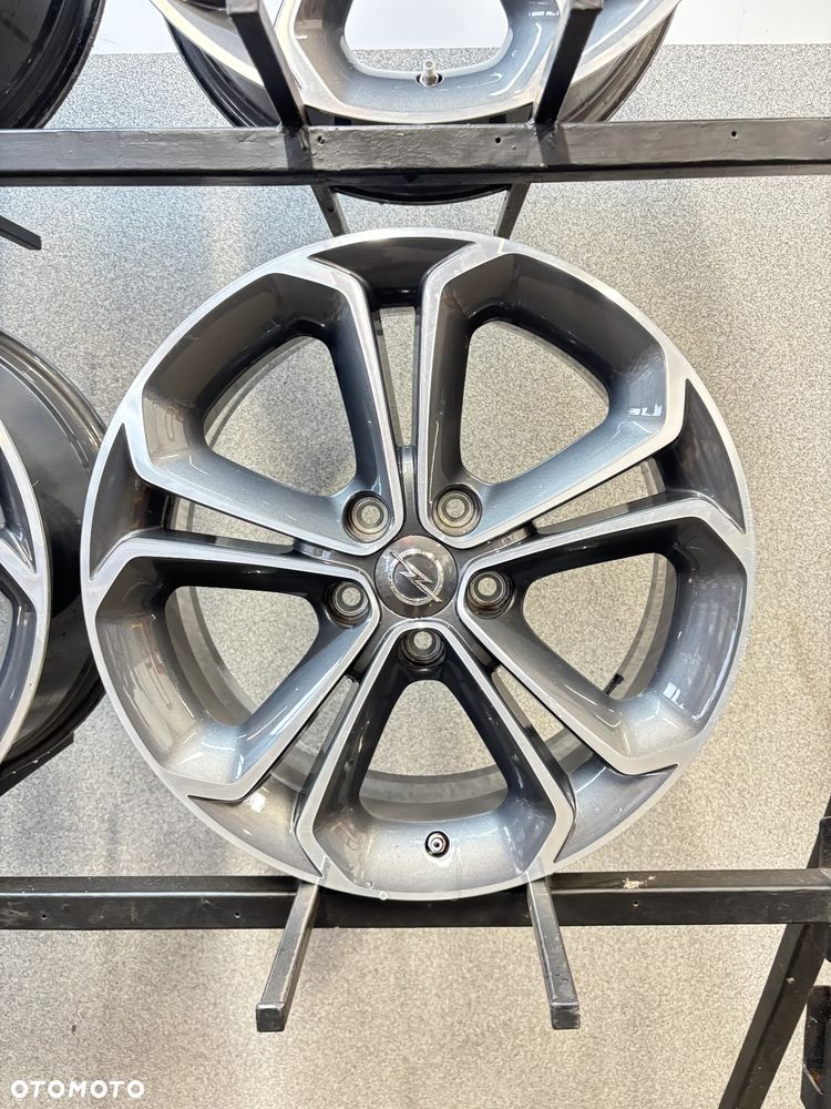 4 Felgi Alu. Opel Corsa D,E, Adam, Meriva B, Vectra C, 17" +TPMS - 27