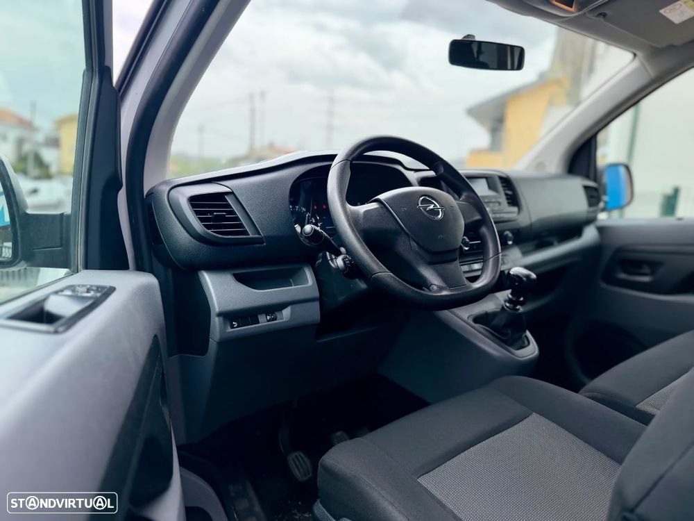 Opel Vivaro 1.5 CDTi L3H1 Essentia Inc - 11