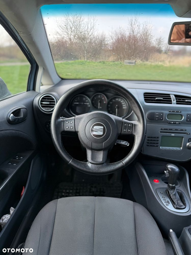 Seat Leon 2.0 TDI Stylance DSG - 2