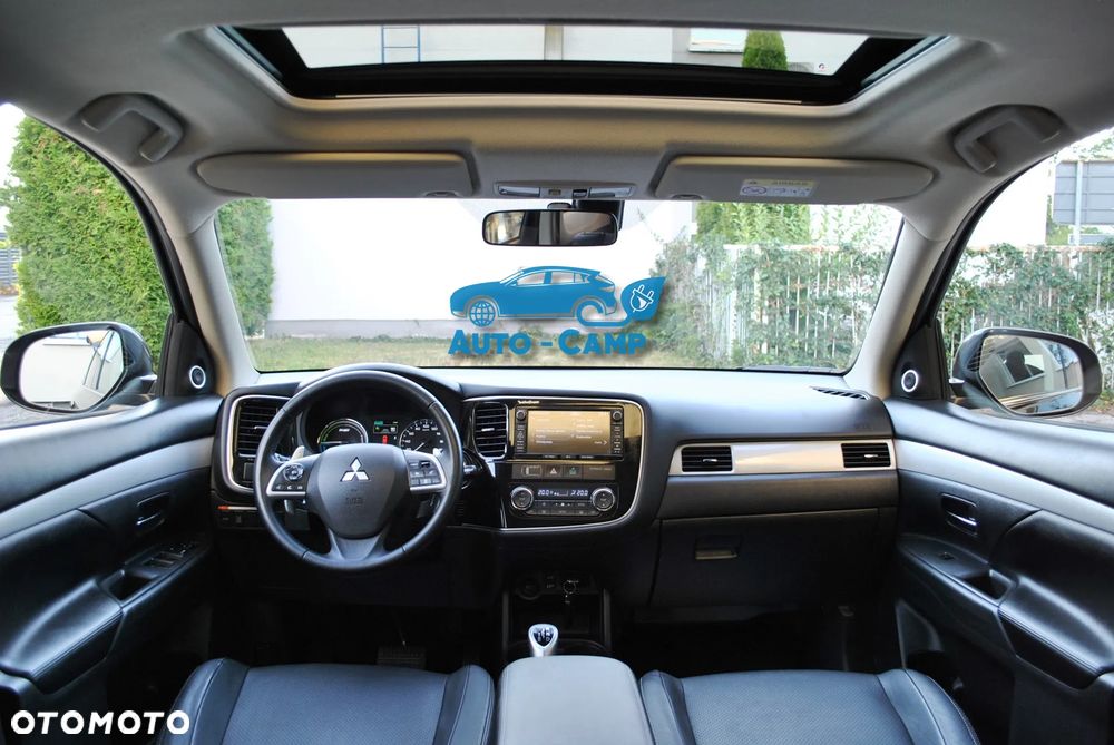 Mitsubishi Outlander Instyle NAVI + - 3