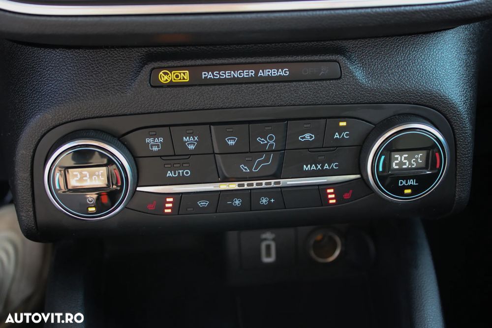 Ford Focus 1.5 EcoBlue Start-Stopp-System Aut. TITANIUM - 25