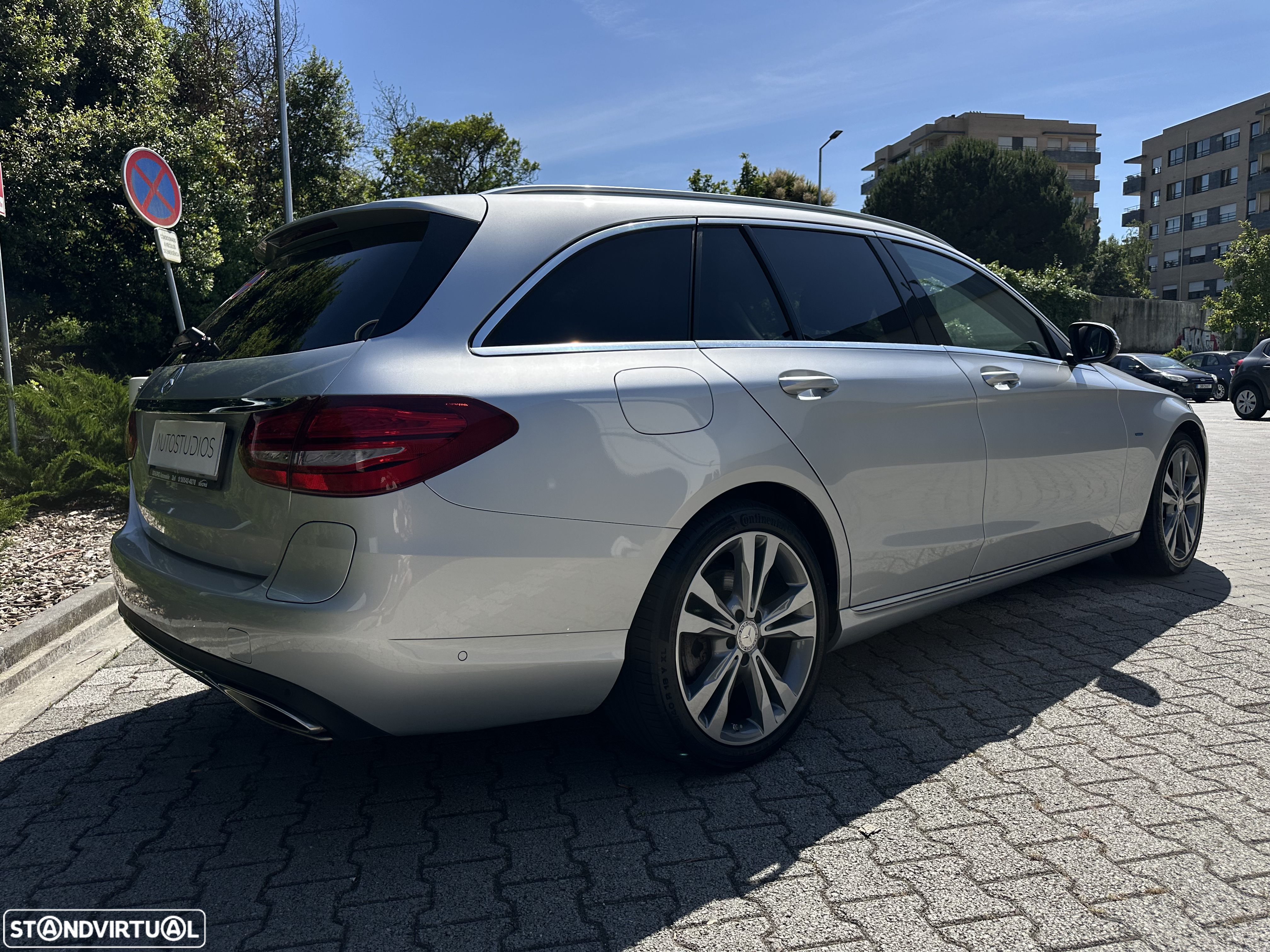 Mercedes-Benz C 350 e - 11