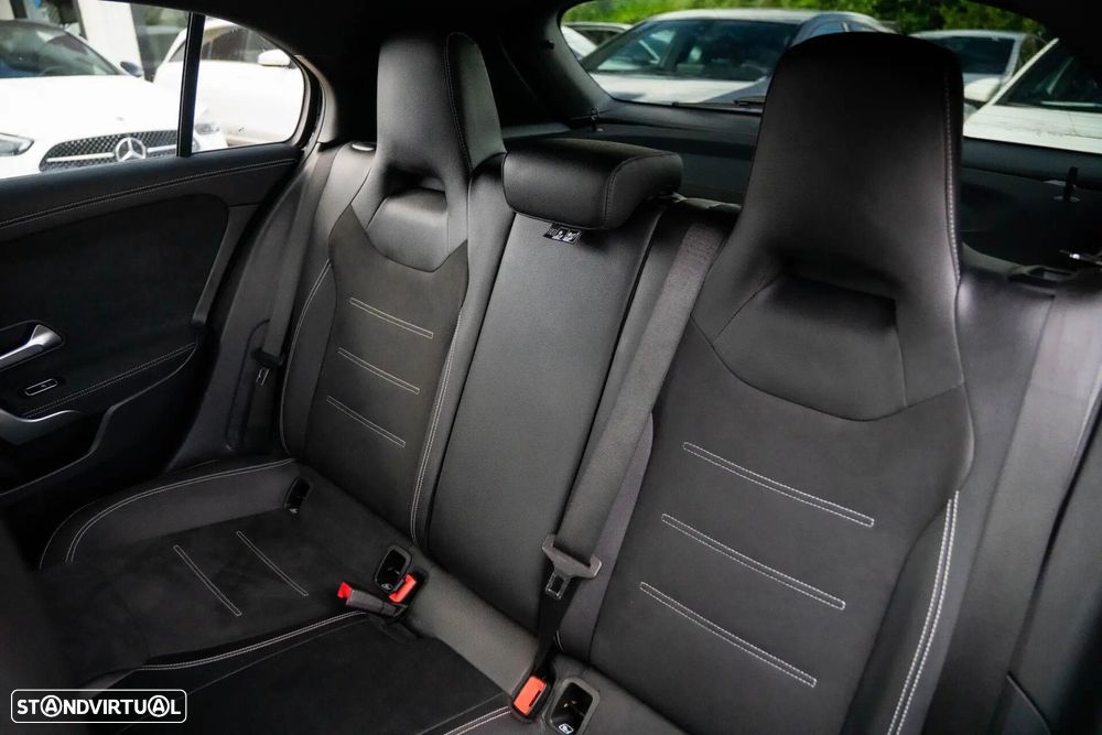 Mercedes-Benz A 250 e 8G-DCT Edition AMG Line - 24