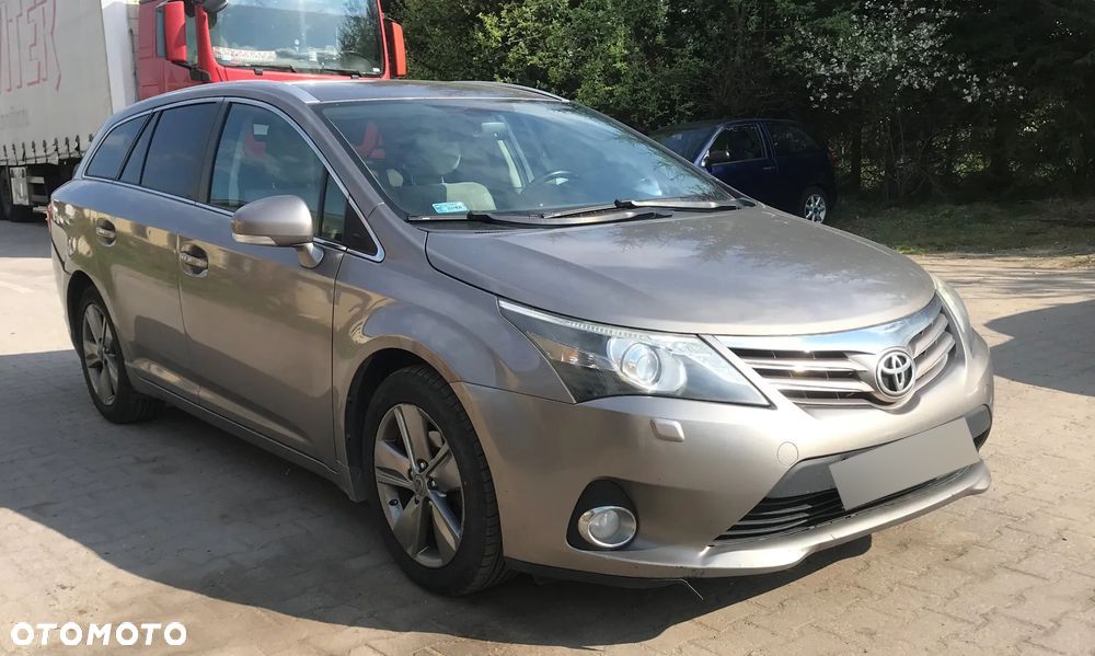 Toyota Avensis - 6