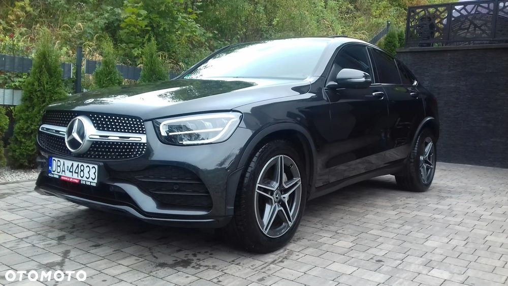 Mercedes-Benz GLC 300 4Matic 9G-TRONIC AMG Line - 2